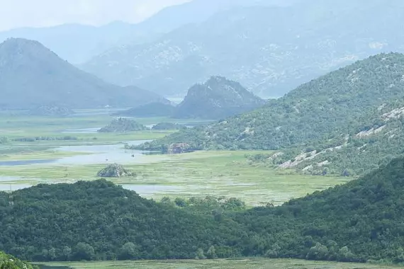 Bar, Monténégro: photo panoramique du lac de Skadar